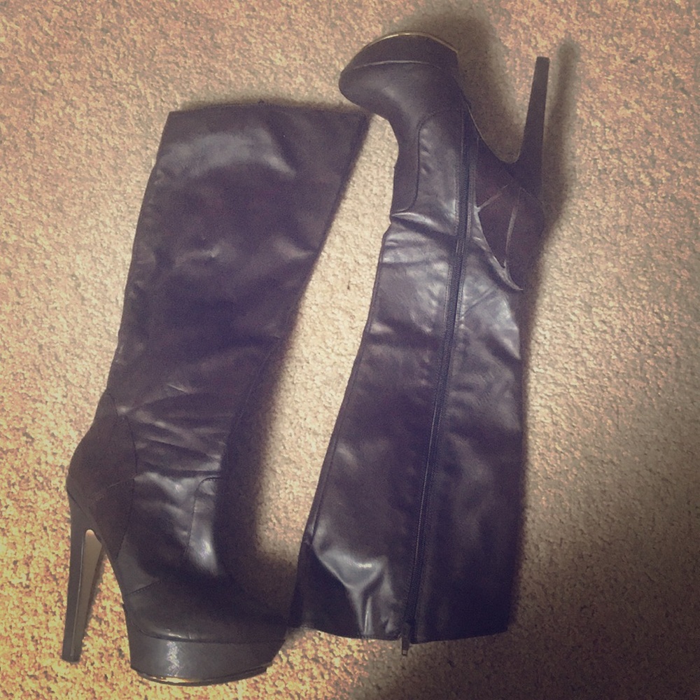Brown heel boots